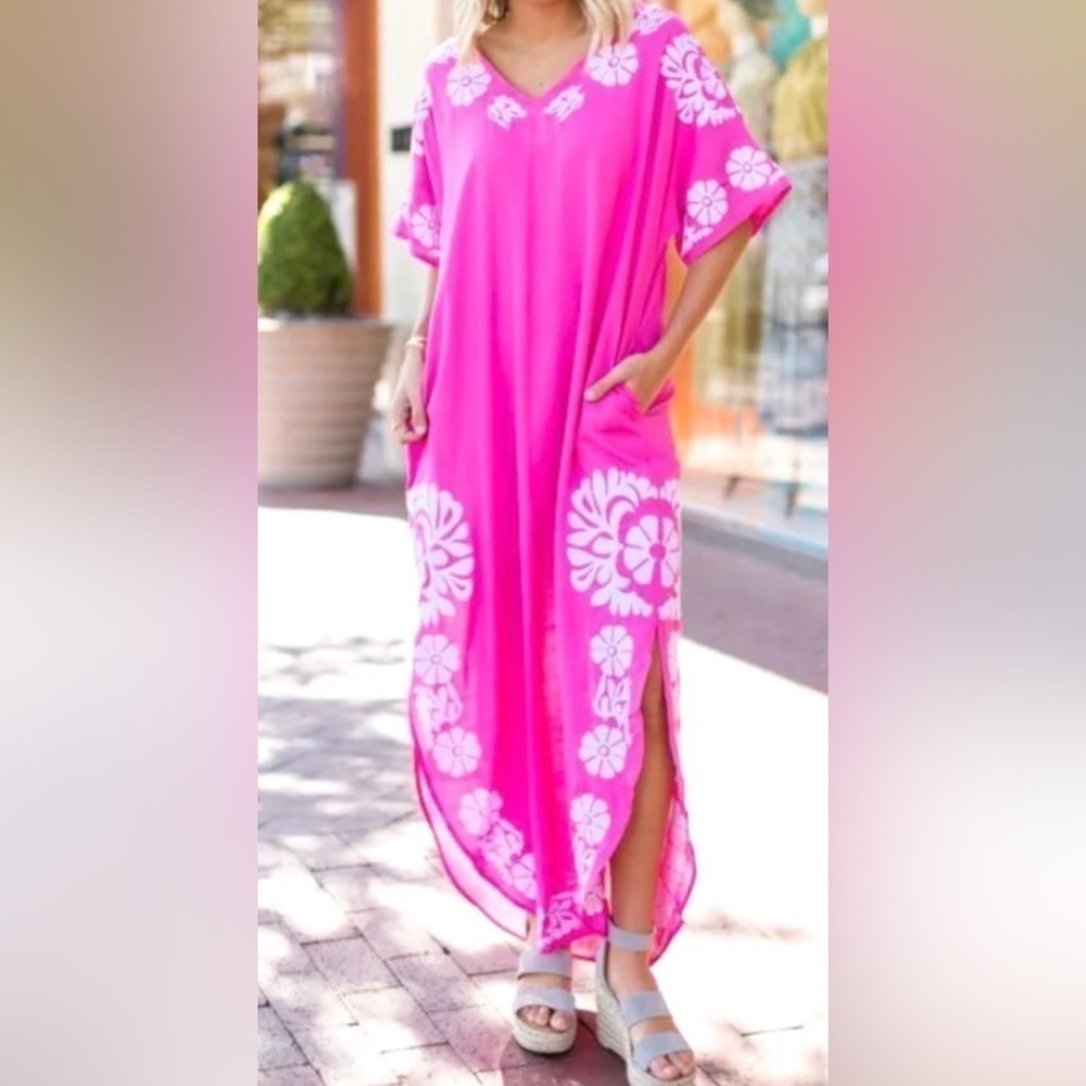 NWT J.Marie Luna Embroidered Maxi Kaftan Dress Pink White Size Medium